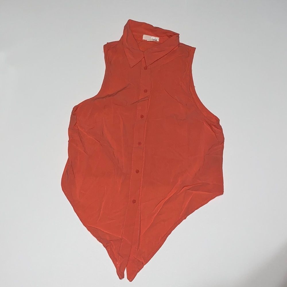 women’s Garage top